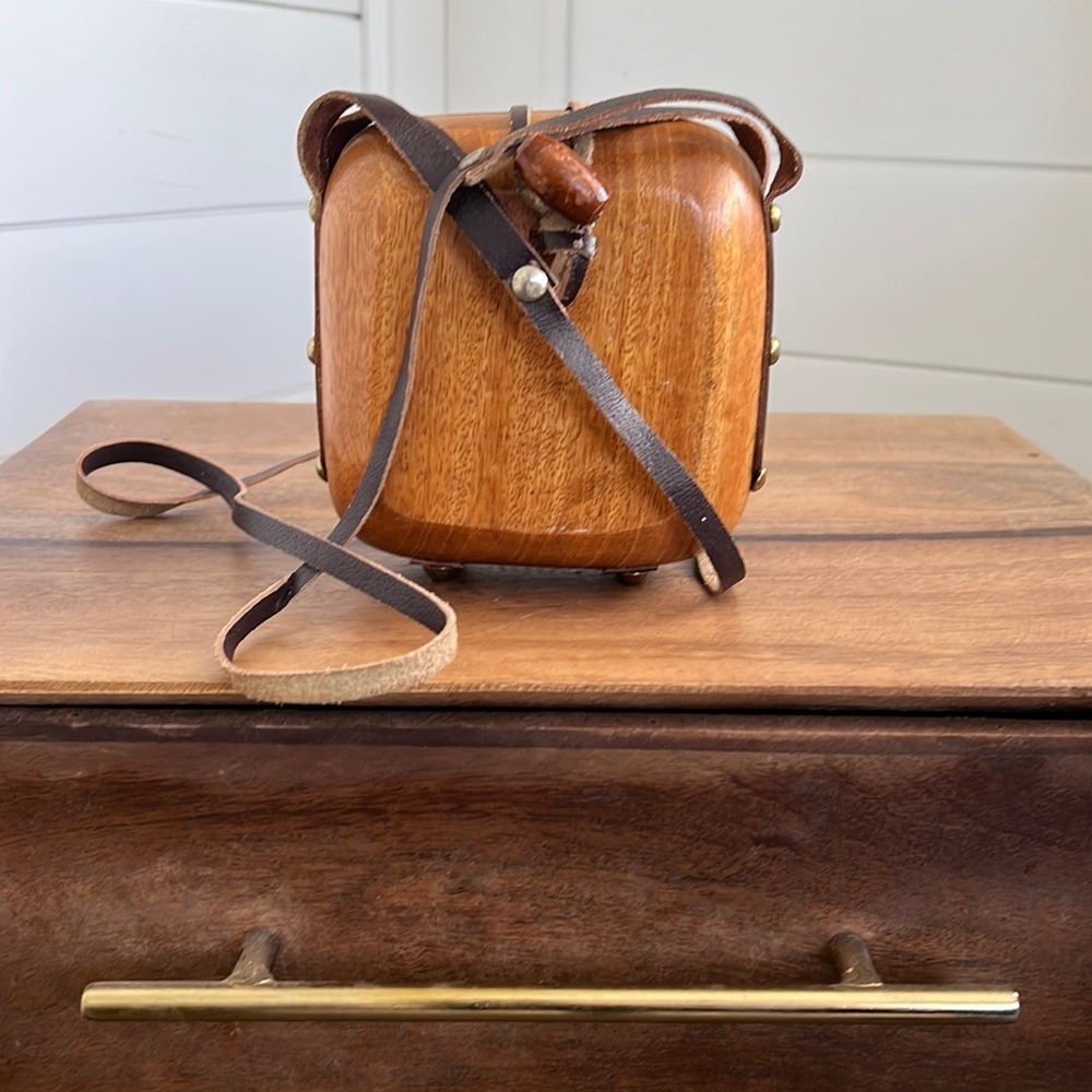 Vintage wood and leather crossbody - Picture 1 of 17